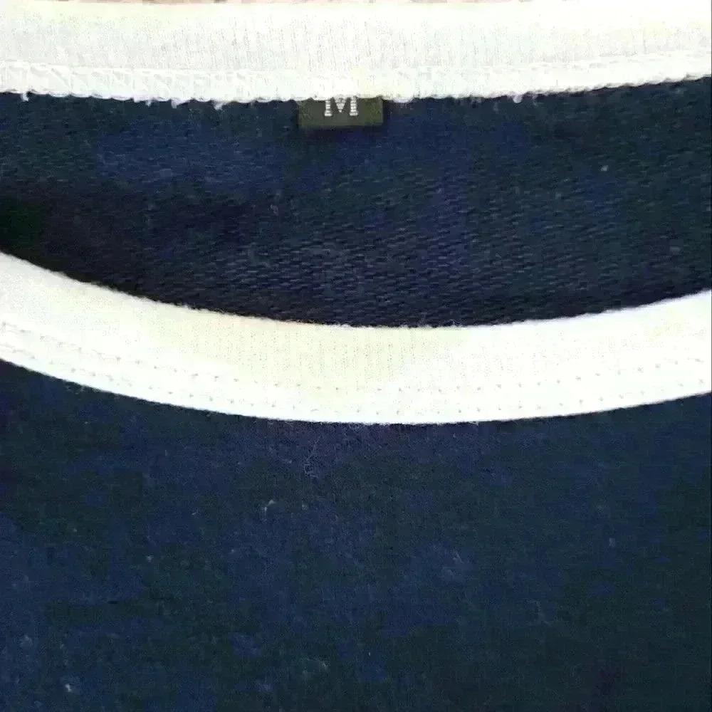 ✨Woman's Crew Style Pullover Top- Wide Horizontal Stripes/Long Sleeve✨ - Picture 3 of 6